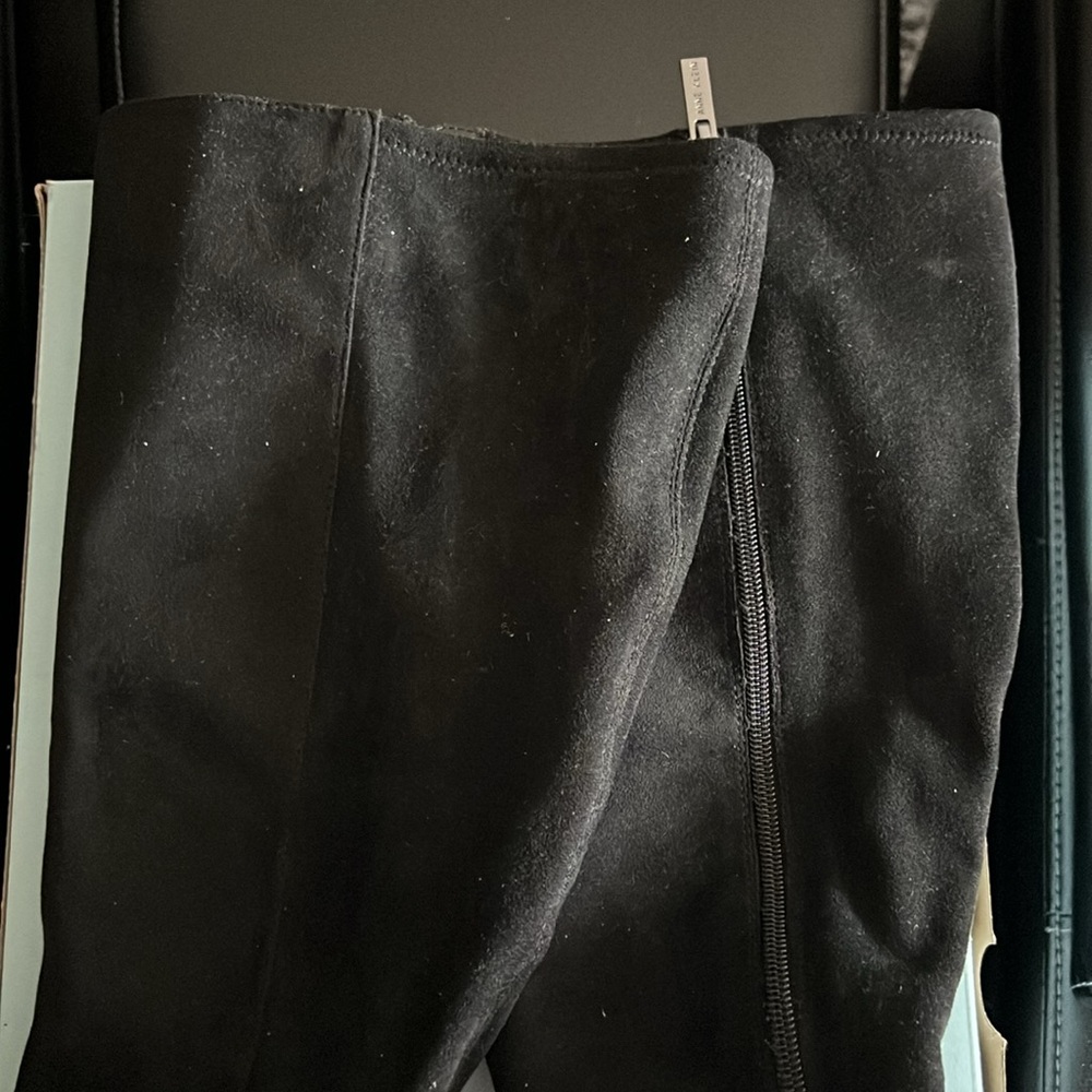 Boots - Picture 4 of 4